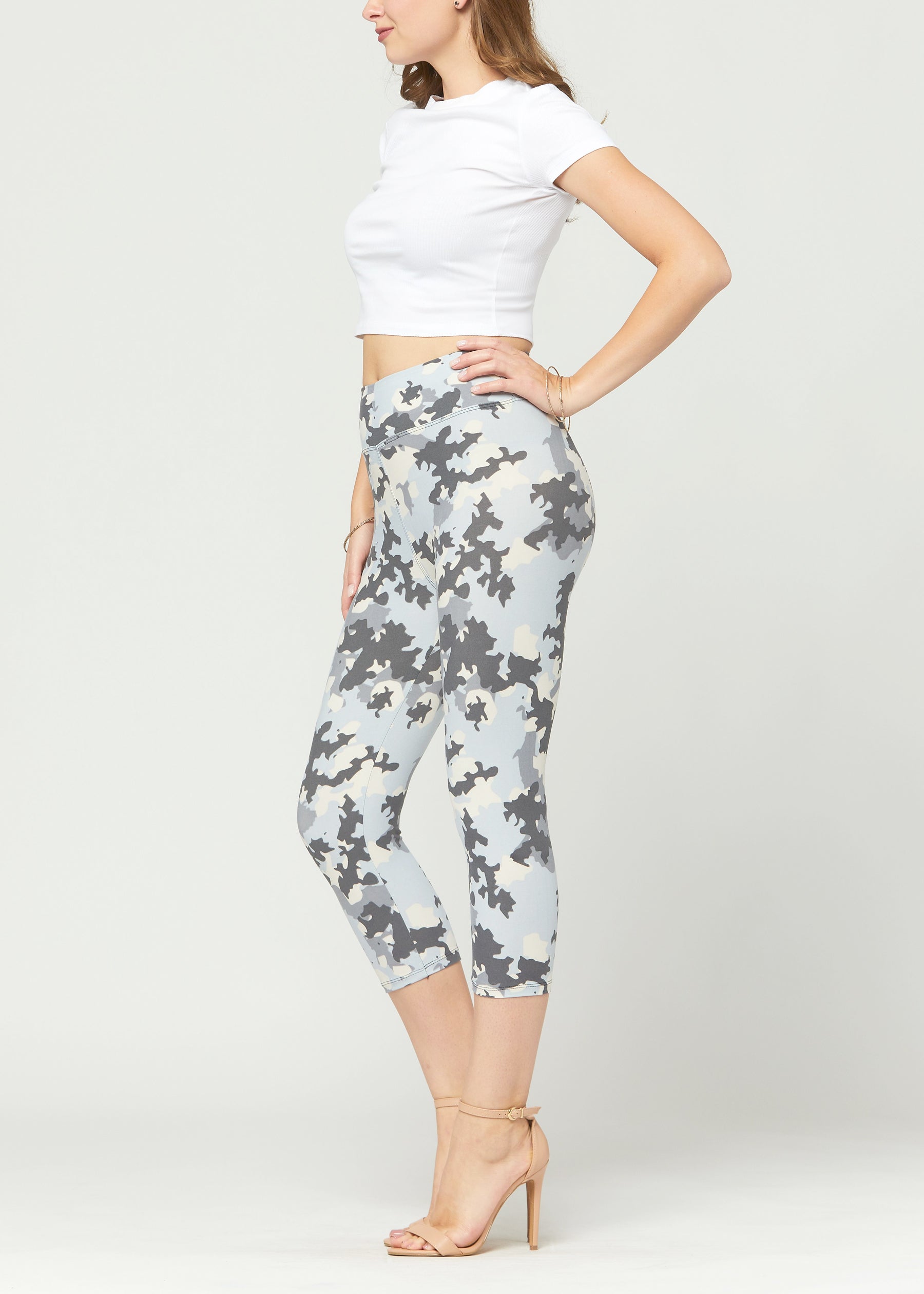 Chloe Ultra Soft 3" High Waist Capri Leggings - Peek-a-boo
