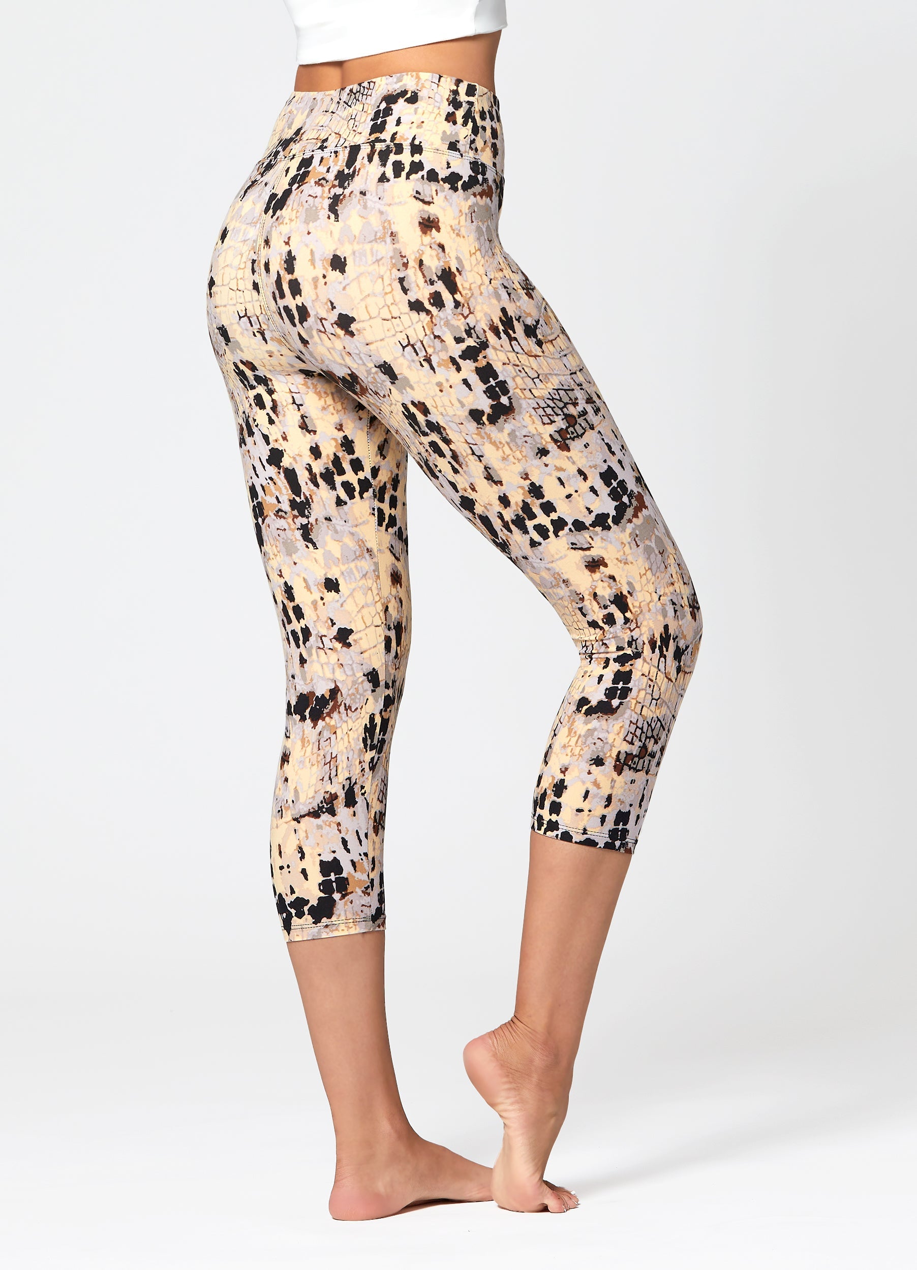 Chloe Ultra Soft 3" High Waist Capri Leggings - Moccasin